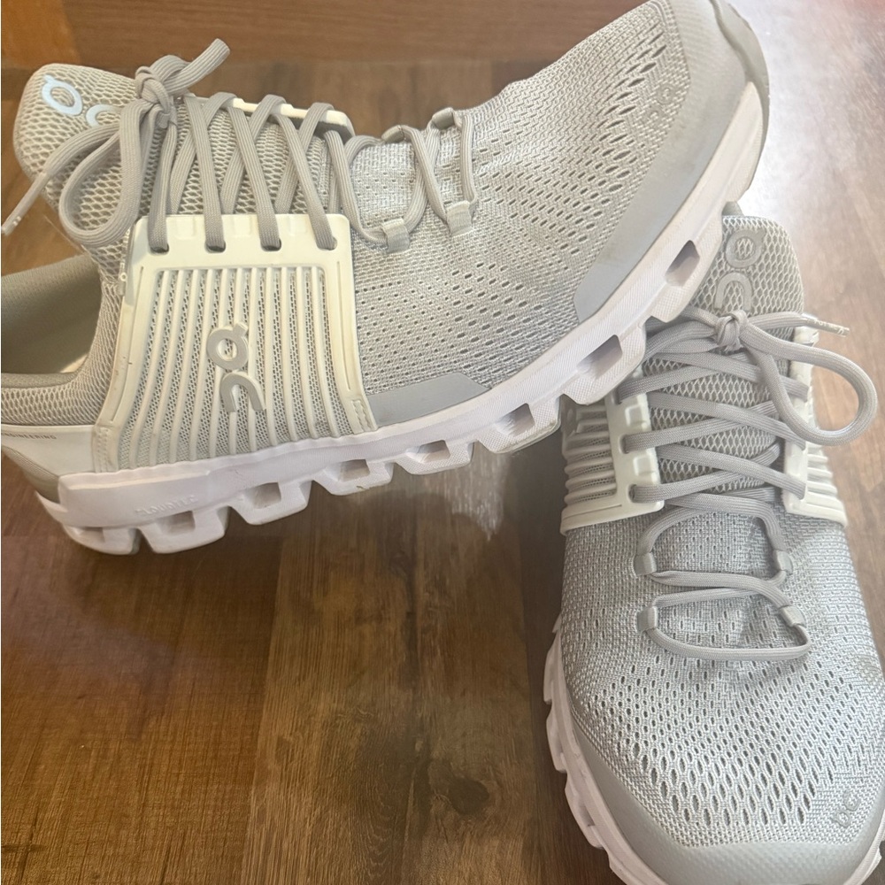 On Running Light Gray Athletic Shoes